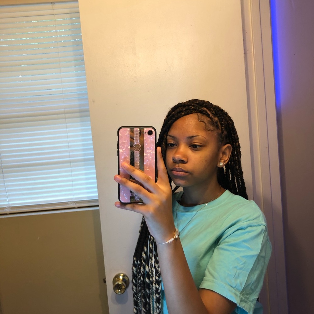 Meet your Posher, Savanna